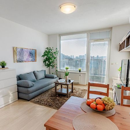 Sunny Apartment With Amazing Terrace On The 13Th Floor Near City Center Bratislava Dış mekan fotoğraf