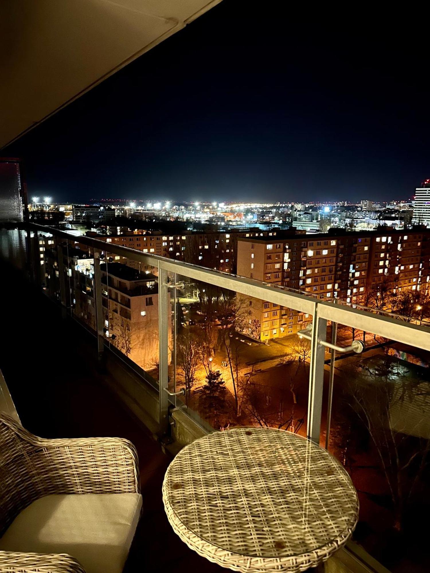 Sunny Apartment With Amazing Terrace On The 13Th Floor Near City Center Bratislava Dış mekan fotoğraf