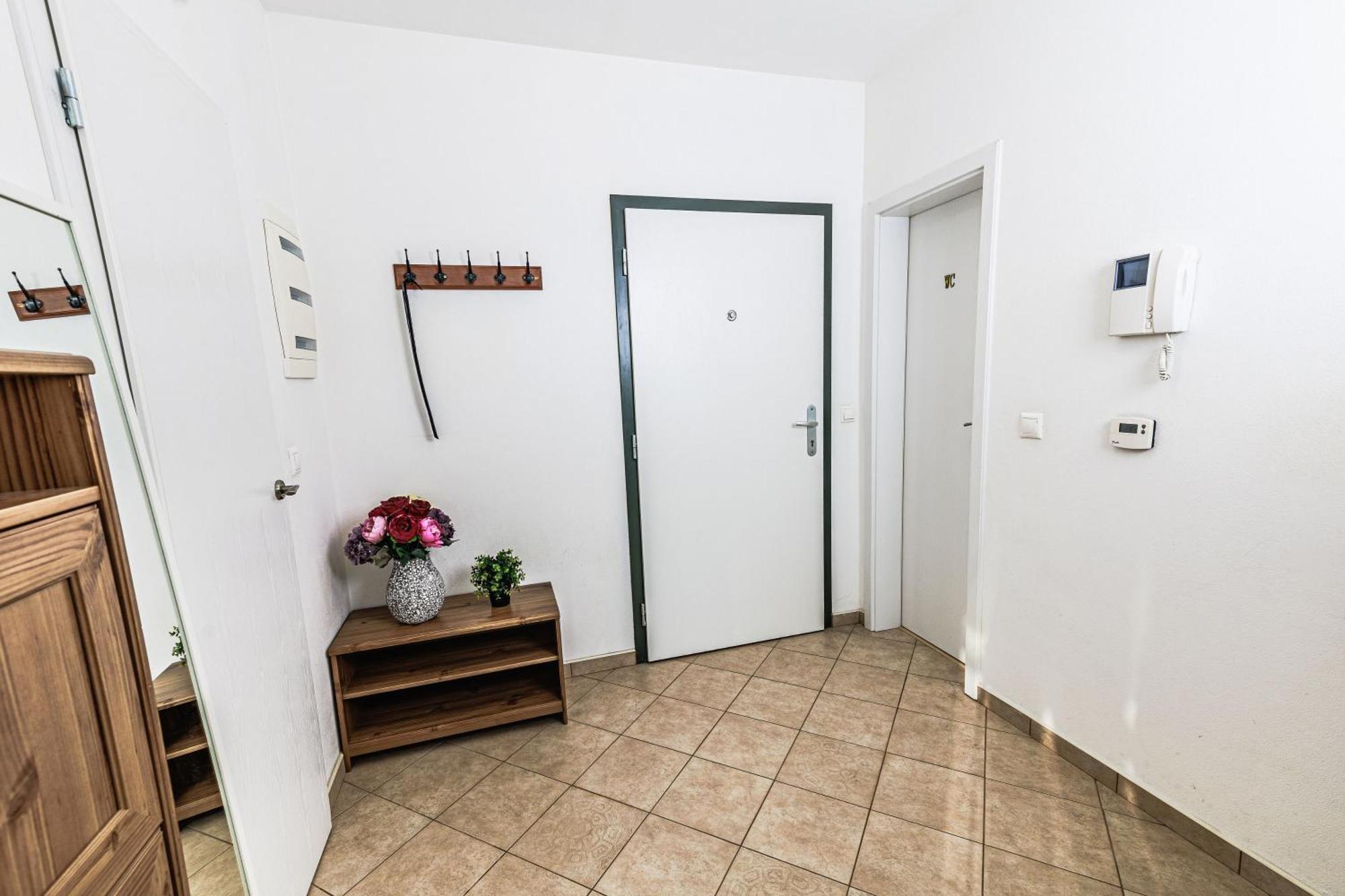 Sunny Apartment With Amazing Terrace On The 13Th Floor Near City Center Bratislava Dış mekan fotoğraf