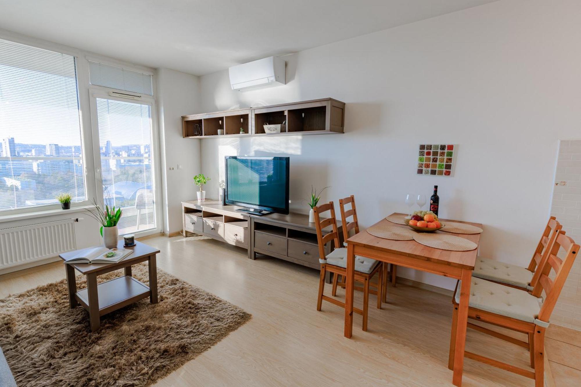 Sunny Apartment With Amazing Terrace On The 13Th Floor Near City Center Bratislava Dış mekan fotoğraf